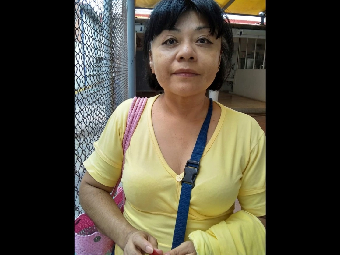 El abogado Damián Santiago afirmó que su clienta, María Luisa Villanueva (en la imagen, tomada en el penal de Atlacholoaya en junio de 2020), presa desde 1998 por un delito que, aseguran ambos, no cometió, aún padece las secuelas de la tortura que le infligieron elementos del grupo antisecuestros de la entonces procuraduría de justicia de Morelos para que se declarara culpable. Foto La Jornada



