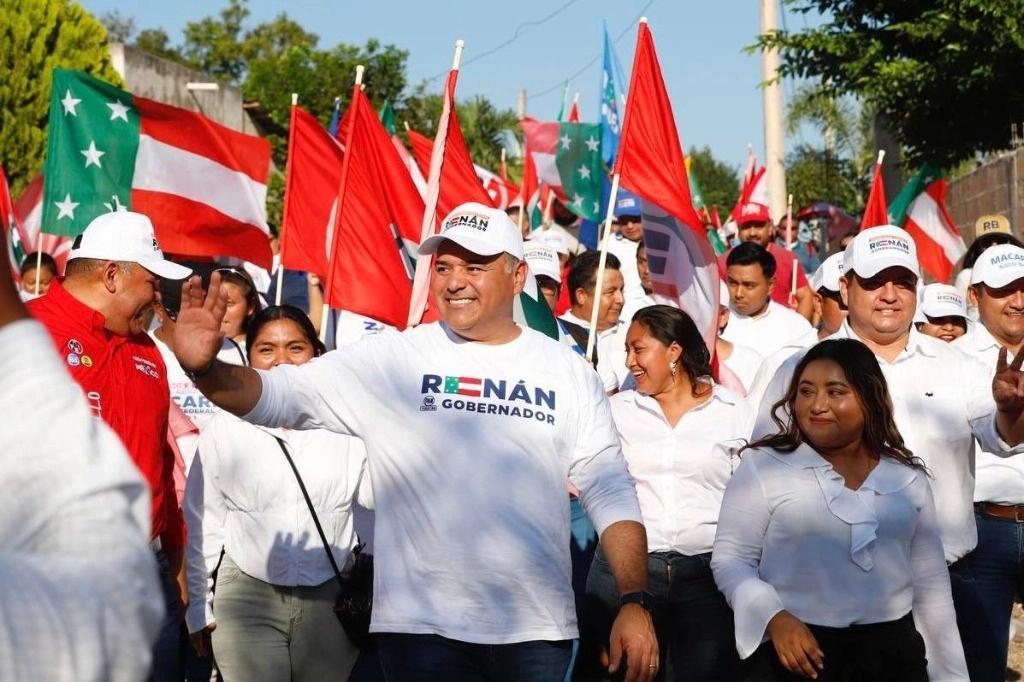 Destacó que el Gobierno Federal ha desmantelado todo lo que sí servía y lo que ayudaba a millones de personas en el país, forzando a la gente a recurrir a la atención médica privada, dañando la economía familiar. Foto @RenanBarrera