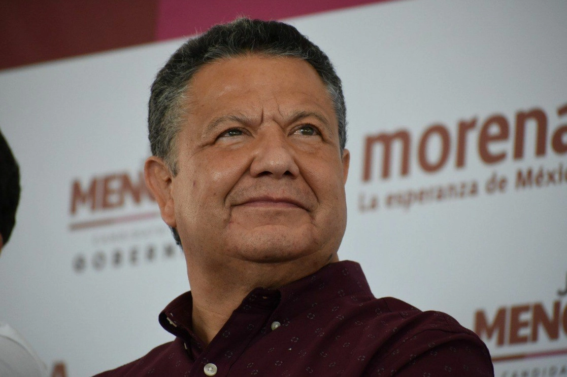 El candidato común de Morena, PT y Nueva Alianza a la gubernatura de Hidalgo, Julio Menchaca, presentó un plan con cuatro ejes: acabar con la corrupción, garantizar el bienestar social, desarrollar la economía y recuperar la paz. Foto ‘La Jornada’