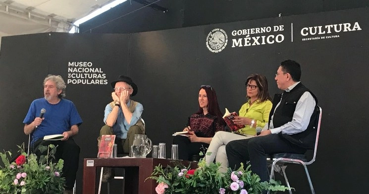 Durante la presentación del libro 'Historias del Metro' de Beatriz Zalce en el Museo de Culturas Populares. Foto Fabiola Palapa