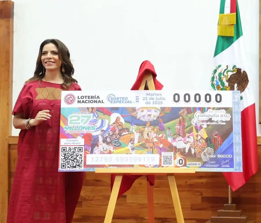 Para este sorteo especial se han impreso un total de 2 millones 400 mil cachitos, con un premio mayor de 27 millones de pesos en dos series con una bolsa total de 80 millones de pesos, “cuándo vean estos billetes, lo verán claro, cada imagen, cada color, cada rostro, es un reflejo de la inmensa riqueza, étnica de Oaxaca” indicó. Foto