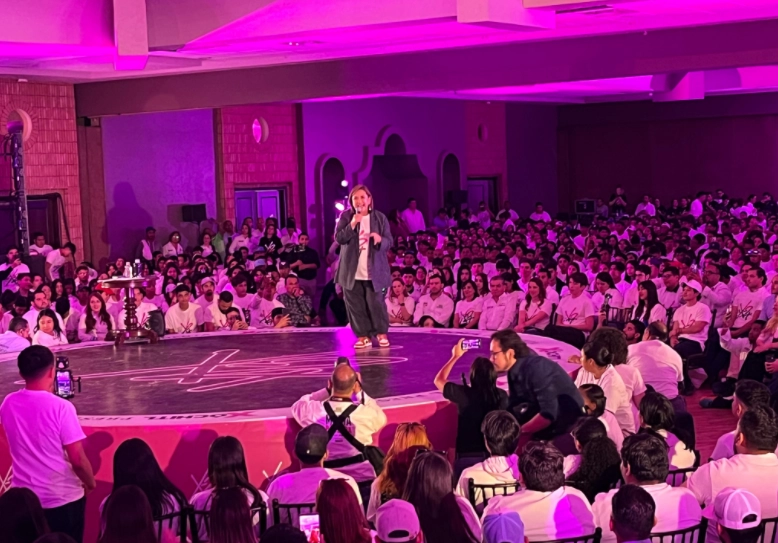 La candidata de Fuerza y Corazón por México, Xóchitl Gálvez durante el encuentro. Foto Néstor Jiménez