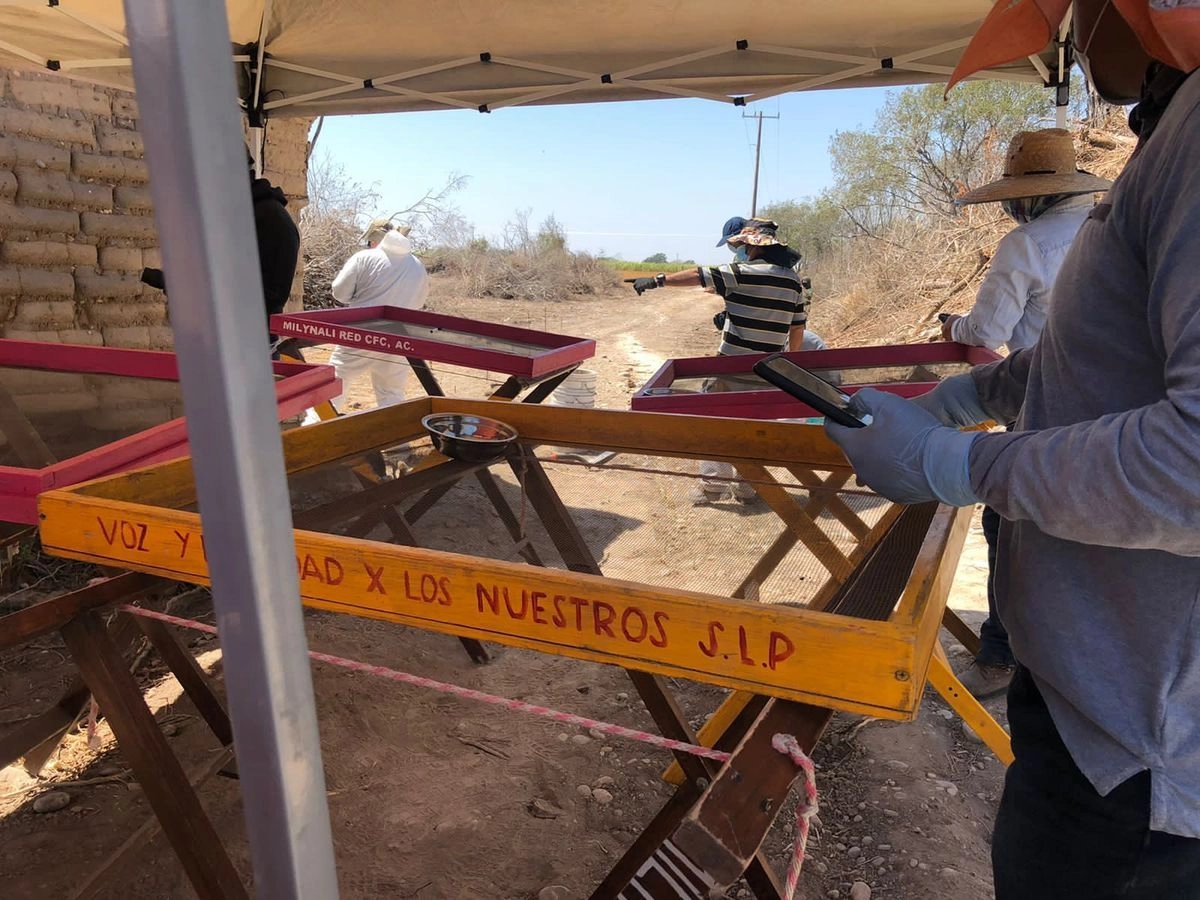 La omisión legislativa no es un descuido burocrático es una forma de violencia institucional, señaló el colectivo Voz y Dignidad por los nuestros SLP, que interpuso el amparo. Foto