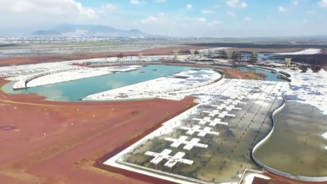 Aspectos de la obra aeroportuaria cancelada en Texcoco. Foto 'La Jornada' / Archivo
