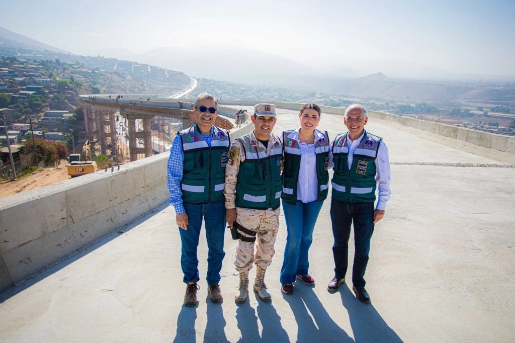“Gracias Presidente por todo su apoyo a Baja California, las y los bajacalifornianos lo queremos mucho. Amor con amor se paga”, enfatizó Marina del Pilar. Foto 'La Jornada'