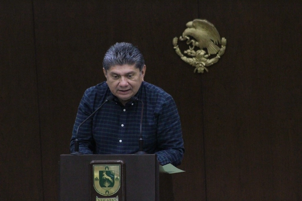 El coordinador de la Fracción Legislativa del PRI, Gaspar Quintal Parra. Foto La Jornada