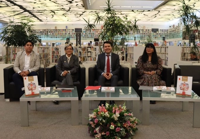 El Subsecretario de DH de Segob, Arturo Medina encabezó la presentación del libro "50 años del Conapo. Transformación de la política de población". Foto tomada dela cuenta de X @CONAPO_mx