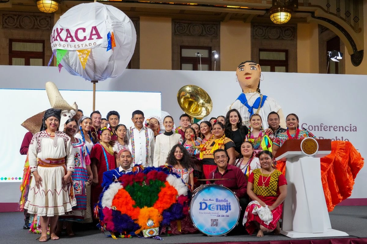 Presentación de la Guelaguetza durante la conferencia presidencial del 11 de julio de 2025. 

