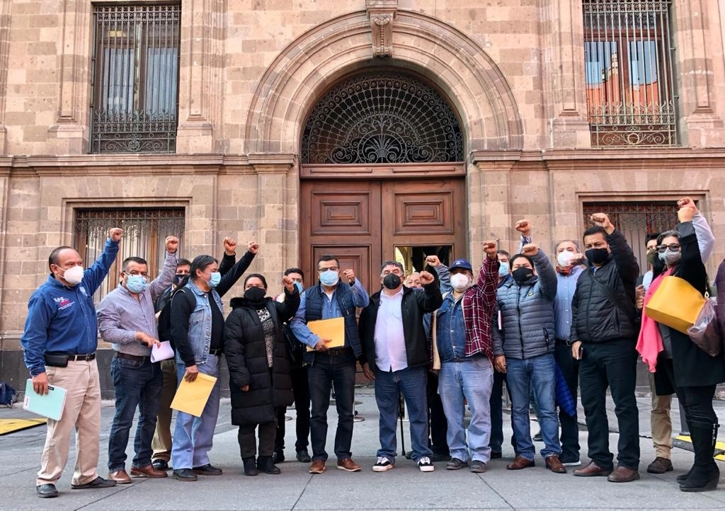 Integrantes de la CNTE tras una reunión con el presidente Andrés Manuel López Obrador en imagen de archivo. Foto Roberto García