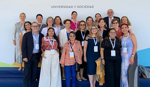 La UDLAP, por conducto de su rectora interina, la Dra. Cecilia Anaya Berríos, estuvo presente en la V Cumbre Internacional de Rectores.