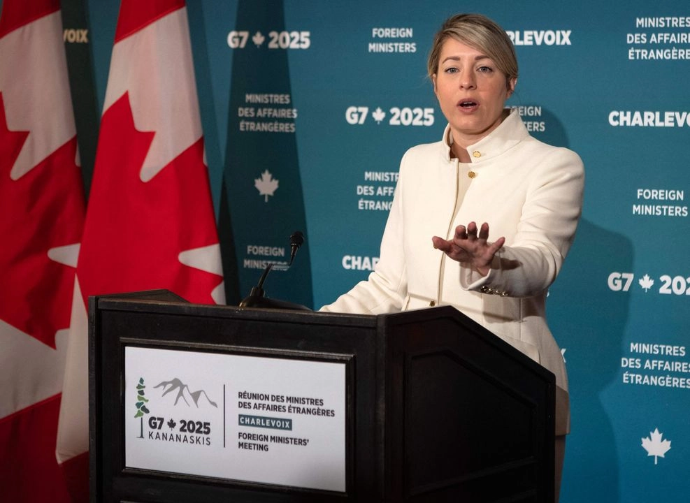 La ministra canadiense de Asuntos Exteriores, Mélanie Joly, habla durante la reunión de ministros de del G7 en La Malbaie, Quebec, el 14 de marzo de 2025. Foto  