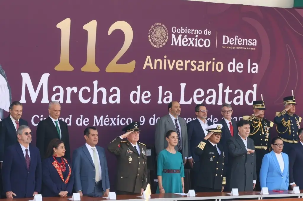 La presidenta Claudia Sheinbaum Pardo preside la ceremonia conmemorativa por el 112 aniversario de La Marcha de la Lealtad, en el Castillo de Chapultepec, en la Ciudad de México, el 9 de febrero de 2025. Foto Luis Castillo