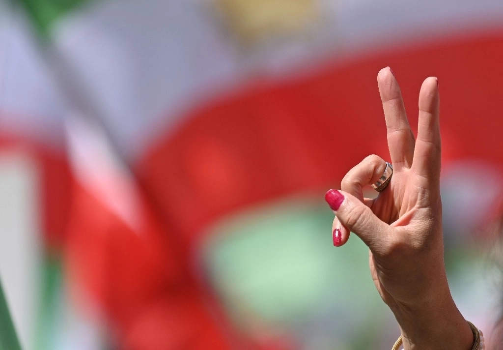 La ley iraní exige que el ganador obtenga más del 50 por ciento de los votos emitidos. De no ser así, los dos aspirantes más votados pasan a una segunda vuelta una semana más tarde, algo que ha ocurrido solo una vez. Foto Afp 