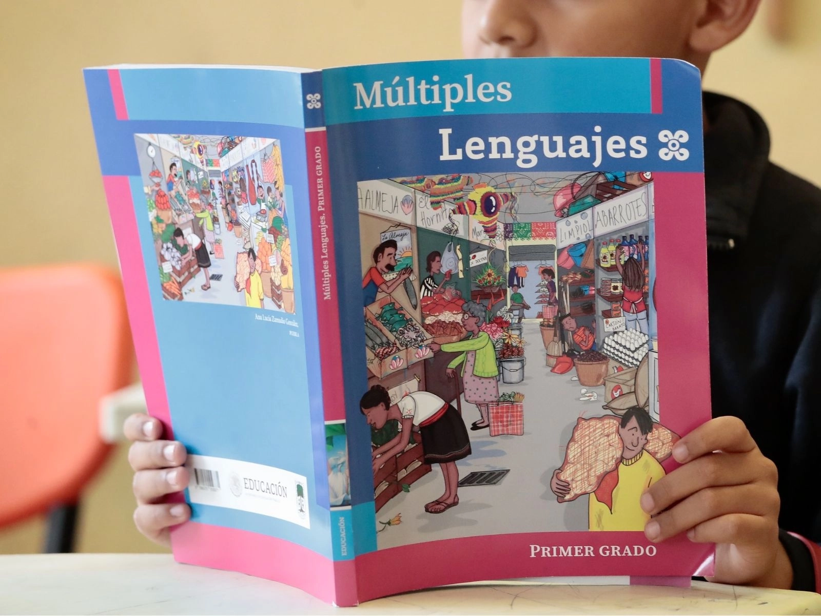 Libros de Texto Gratuito. Foto Luis Castillo / Archivo