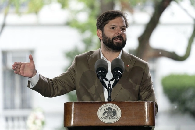 El presidente de Chile, Gabriel Boric, aseguró que la crisis diplomática con Argentina ya está superada. Foto Ap