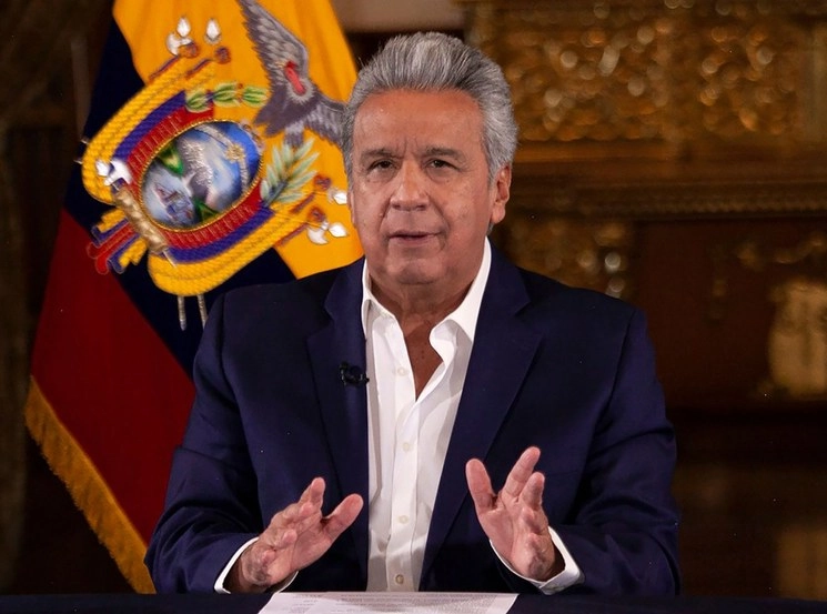 Lenín Morenos, presidente de Ecuador durante una reunión con ministros de su gabinete. Foto Afp