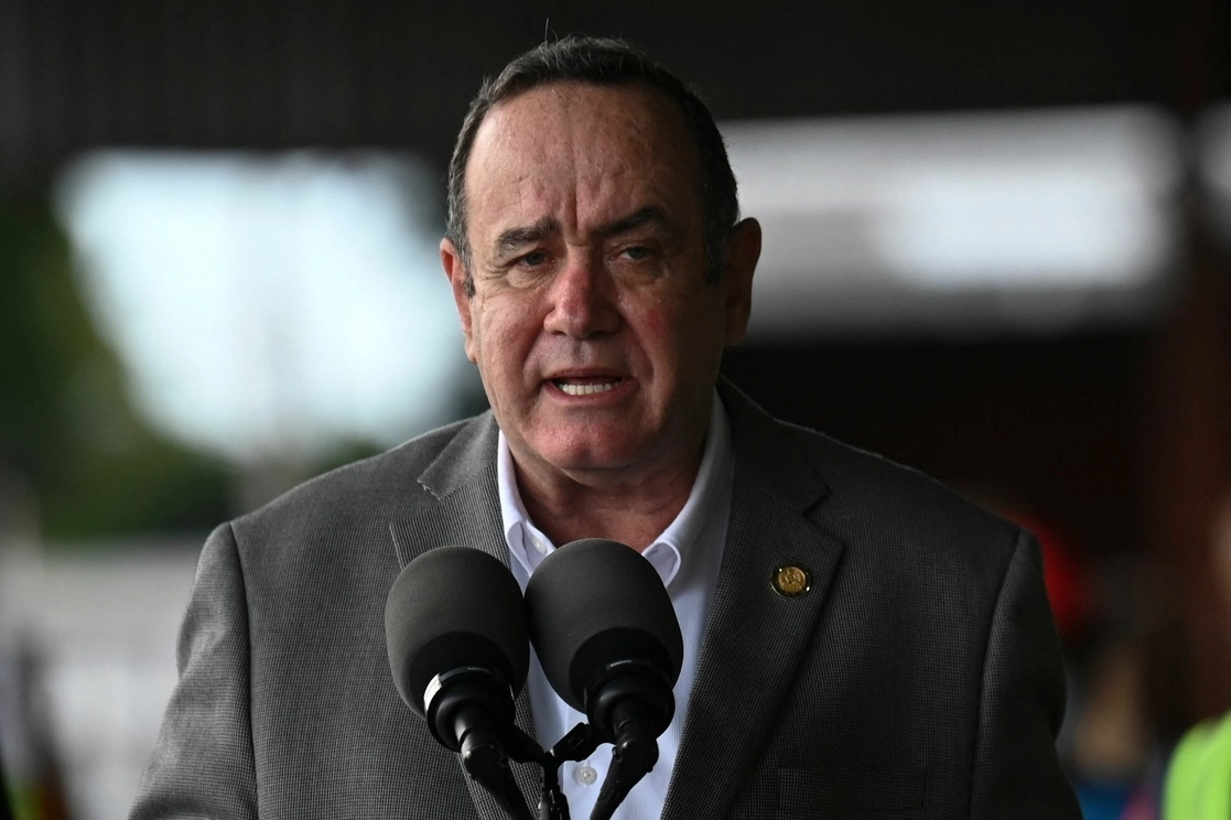Alejandro Giammatei, presidente de Guatemala, lamentó la muerte de migrantes accidentados en Chiapas. Foto Afp/Archivo