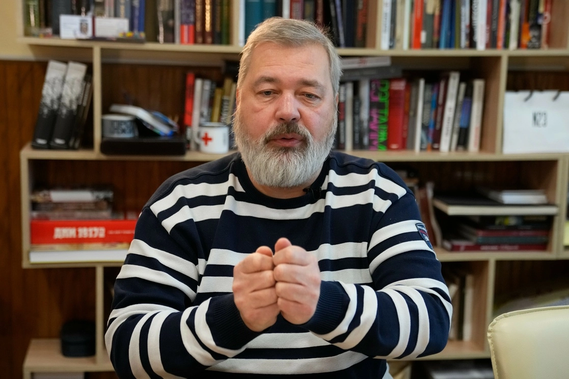 Dimitri Muratov, editor del periódico de oposición Novaya Gazeta fue uno de los galardonados con el Premio Nobel de la Paz 2021. Foto Ap
