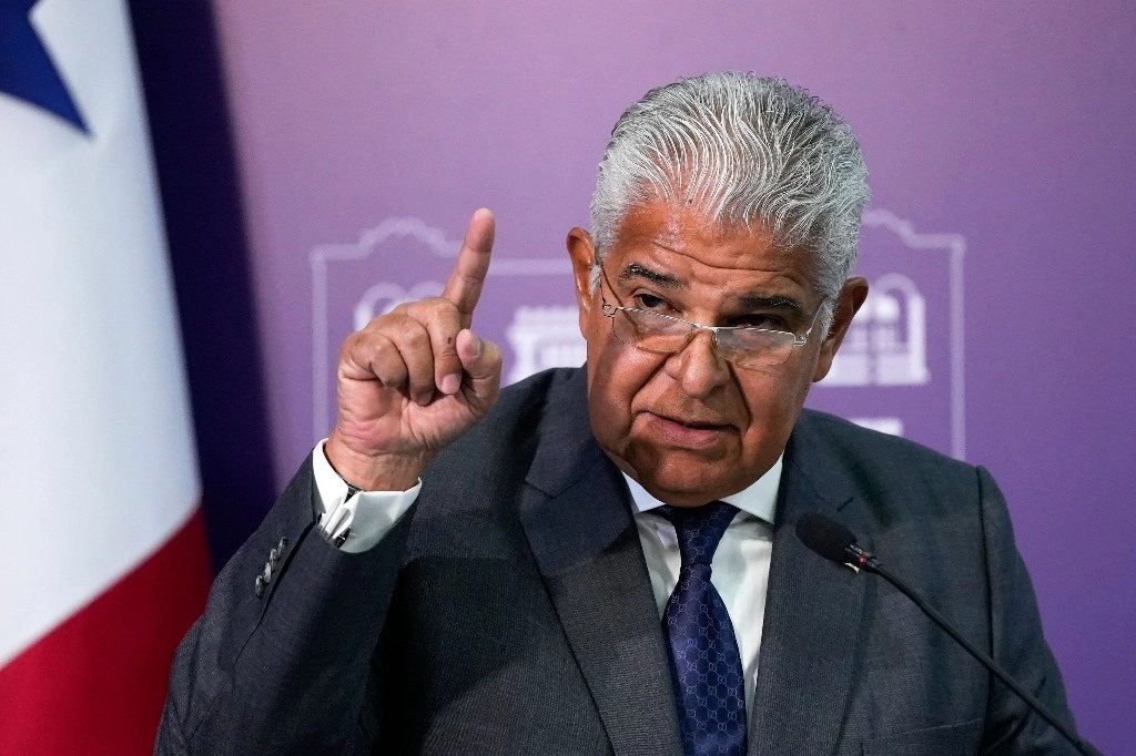 José Raúl Mulino, presidente de El presidente panameño, negó que se estafe a los buques de EU que cruzan en Canal de Panamá, tal como lo sugirió el presidente electo de EU, Donald Trump. Foto Afp
Foto 