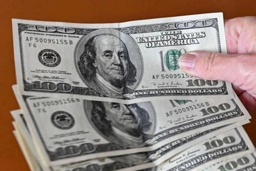 “Los hombres se sienten emocionalmente abrumados por el dinero, pero temen buscar ayuda”, afirmó Nathan Astle, terapeuta financiero certificado de Beyond Finance. “La vergüenza, el secretismo y el silencio están causando graves daños”, destacó. Foto 