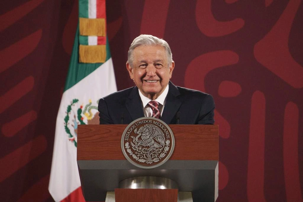 El presidente de México, Andrés Manuel López Obrador, durante su conferencia matutina en Palacio Nacional, en la Ciudad de México, el 25 de abril de 2022. Foto Pablo Ramos