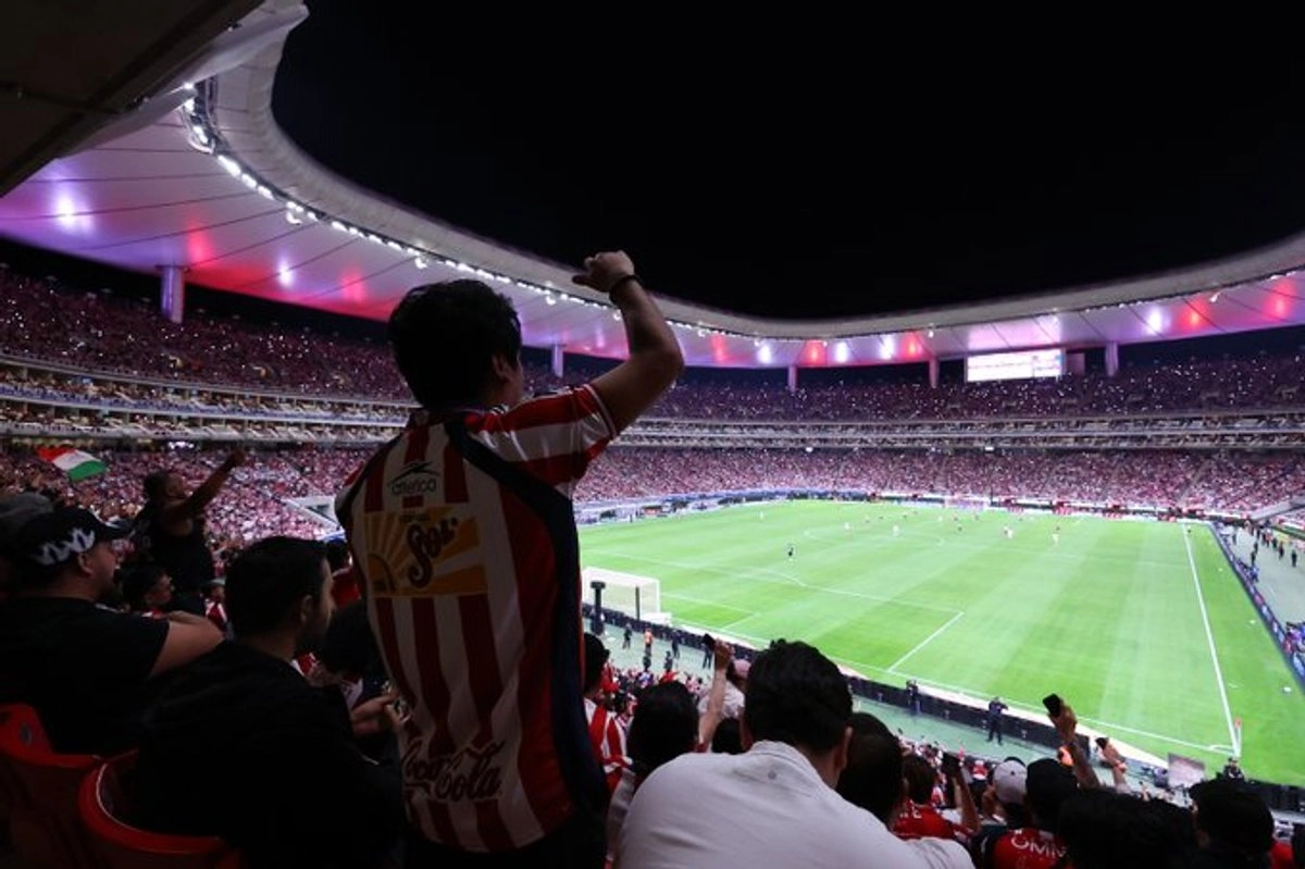 El presunto homicida de un aficionado de Chivas, fue vinculado a proceso penal y permanecerá en prisión preventiva dos años. Foto 