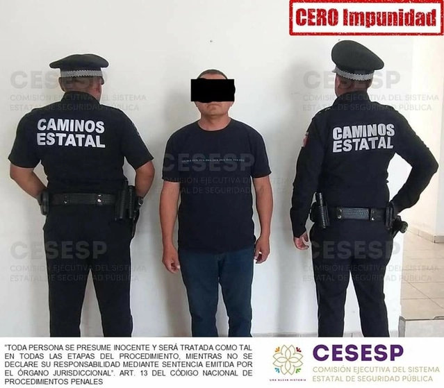 Tras el hecho fue detenido el presunto responsable, Alejandro ‘N’, de 46 años de edad, a quien se le aseguró un arma de fuego. Foto Tomada del Twitter @CESESP_Tlaxcala