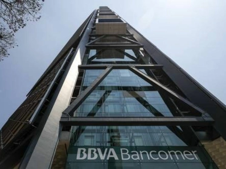 BBVA México, el banco más grande del sistema bancario del país. Foto Alfredo Domínguez / Archivo