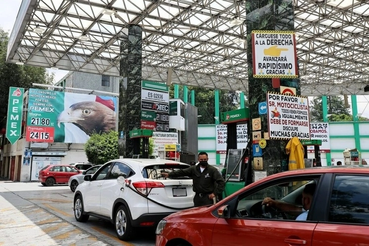 El gobierno federal estima aumentar 164 mil mdp en sus ingresos vía impuestos de gasolinas y diesel. Foto La Jornada  