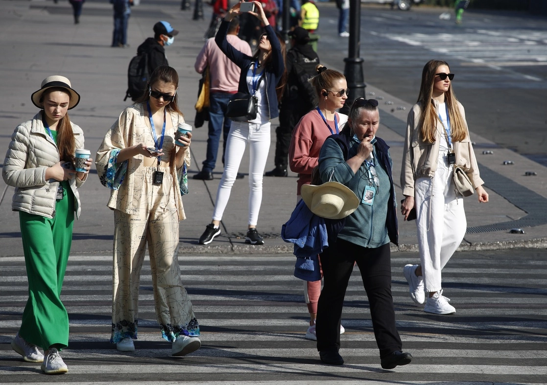 Turistas pasean en el Centro Histórico de la Ciudad de México, el pasado 6 de enero. Foto Cristina Rodríguez / Archivo