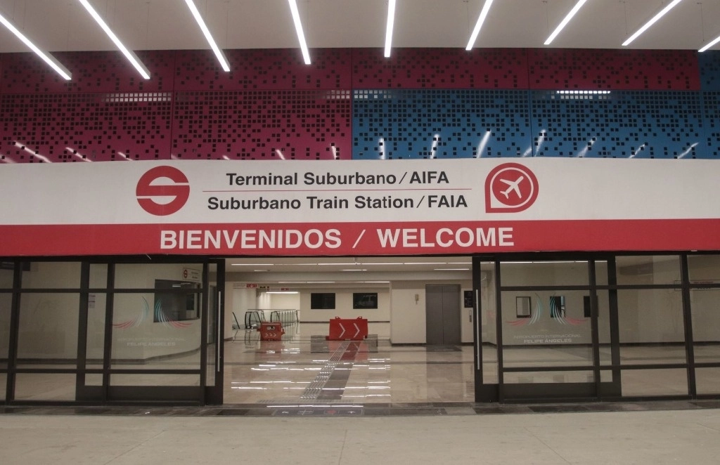 Aspectos del tramo de Conexión al Aeropuerto Internacional Felipe Ángeles (AIFA) del tren suburbano. Foto Cuartoscuro / archivo 