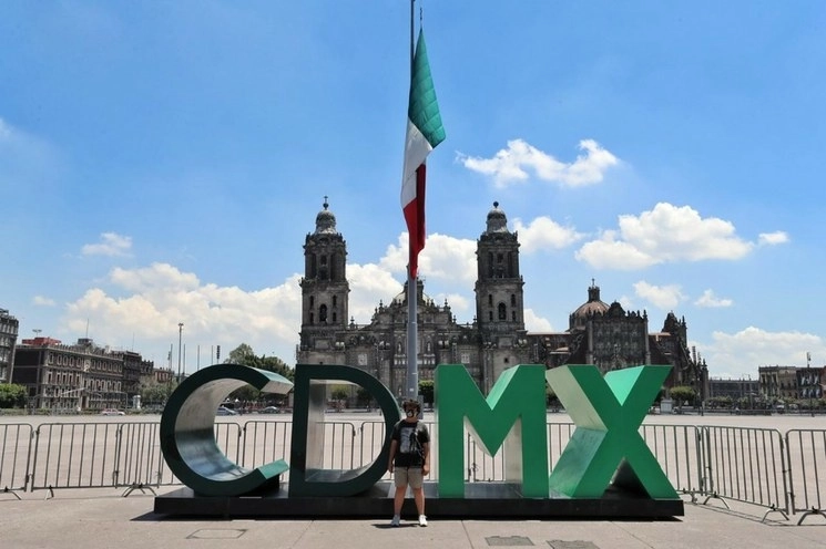 Paola Félix Diaz, Directora General del Fondo de Promoción Turística de la CDMX, explicó que en la capital se reactivará el sector sin riesgo para la salud de los turistas nacionales y extranjeros. Foto Marco Peláez / Archivo 