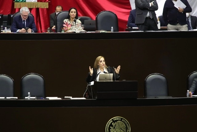 La diputada del PRI, Yolanda de la Torre (c) en imagen de archivo. Foto María Luisa Severiano 