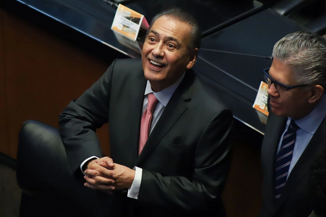 El senador Manlio Fabio Beltrones consideró que a tres meses sin crecimiento económico en México, ya se considera una recesión. Foto 