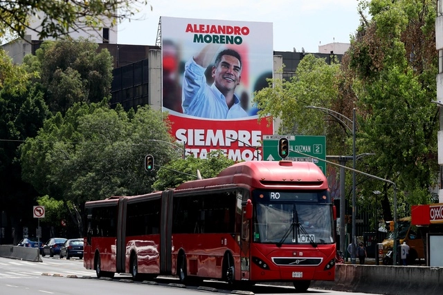 Un grupo de priístas demandan la renuncia de su dirigente Alejandro Moreno. Foto Roberto García