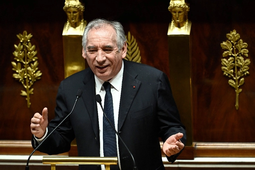 La extrema izquierda sólo logró 128 votos de los 289 requeridos para aprobar la moción de censura en contra del primer ministro francés, François Bayrou. Foto Afp