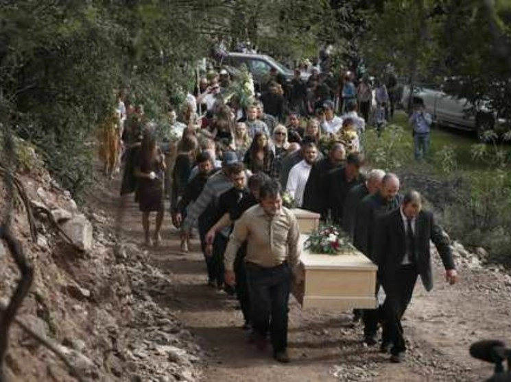 Aspectos del funeral de los miembros de la familia LeBarón asesinados en 2019. Foto Ap/ archivo