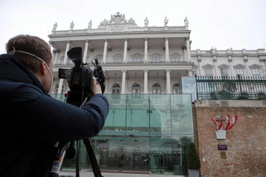 El Hotel Palais Coburg es sede de conversaciones diplomáticas sobre el programa nuclear de Irán que se realizan en Viena, Austria. La imagen, del 8 de febrero de 2022. Foto Afp 

