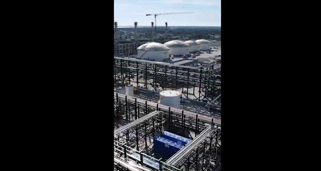 Panorámica de la refinería Olmeca, en Dos Bocas. Foto Pemex