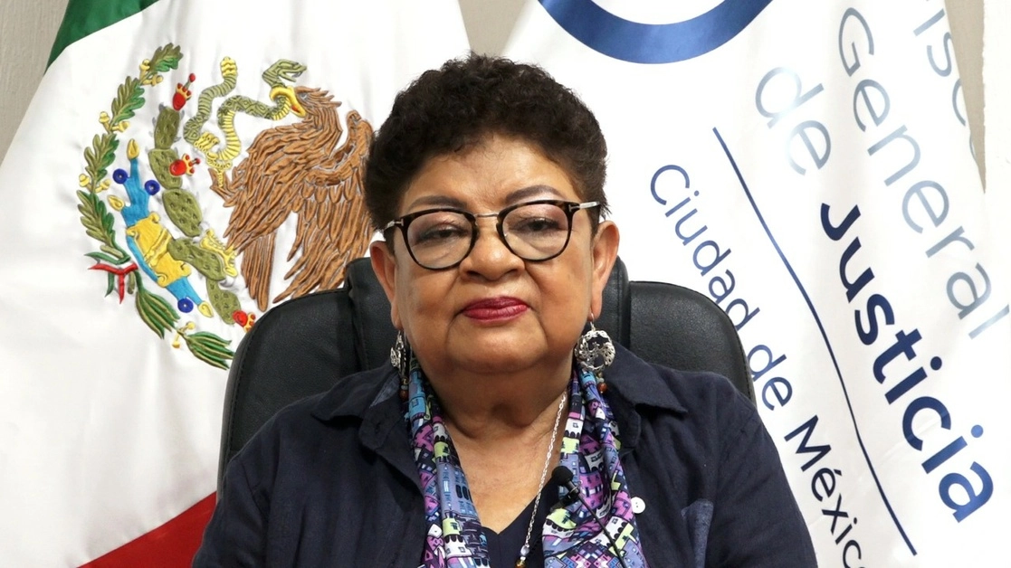 La titular de la Fiscalía General de Justicia de la Ciudad de México, Ernestina Godoy, informó que 44 por ciento de las 52 personas acusadas de delitos en contra de mujeres, adolescentes y niñas, entre el 2 y 15 de abril, fueron por violencia familiar y dos por feminicidio. Foto cortesía GJ-CDMX 