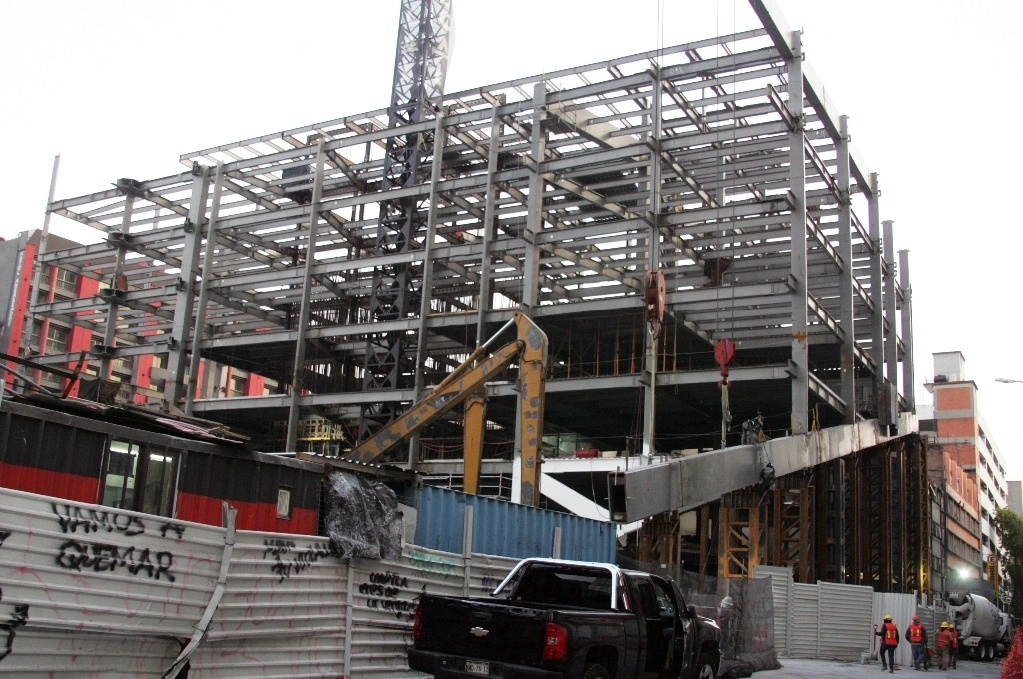 Trabajo de construcción en un edificio en la Ciudad de México, el 6 de noviembre de 2023. Foto Roberto García Rivas