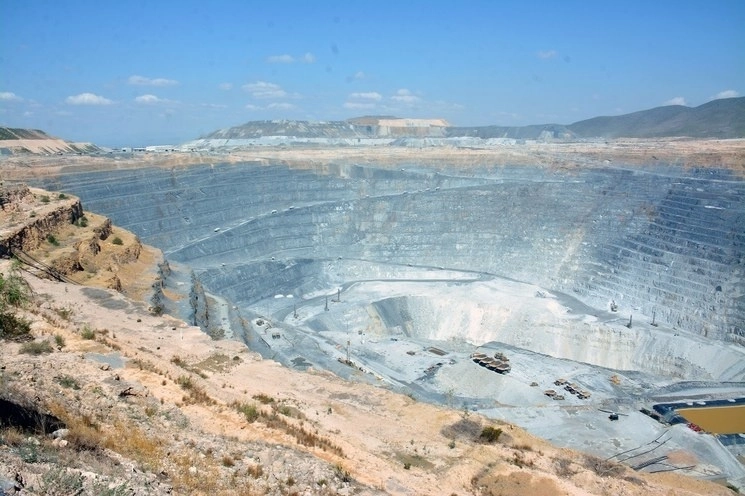 El retroceso mensual de la producción de las actividades mexicanas se explicó por la caída de 3.5 por ciento de la minería. Foto Alfredo Valadez / Archivo
