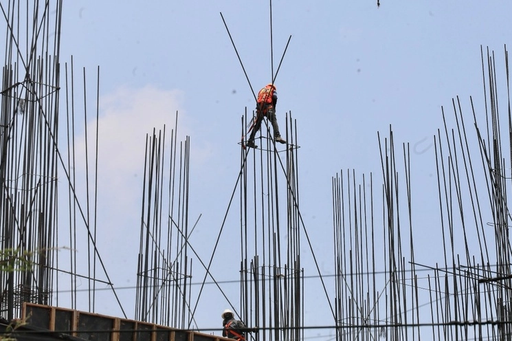 El sector de la construcción avanzó 1.7 por ciento en abril frente respecto al mismo periodo de 2022. Foto Roberto García Ortiz / Archivo 