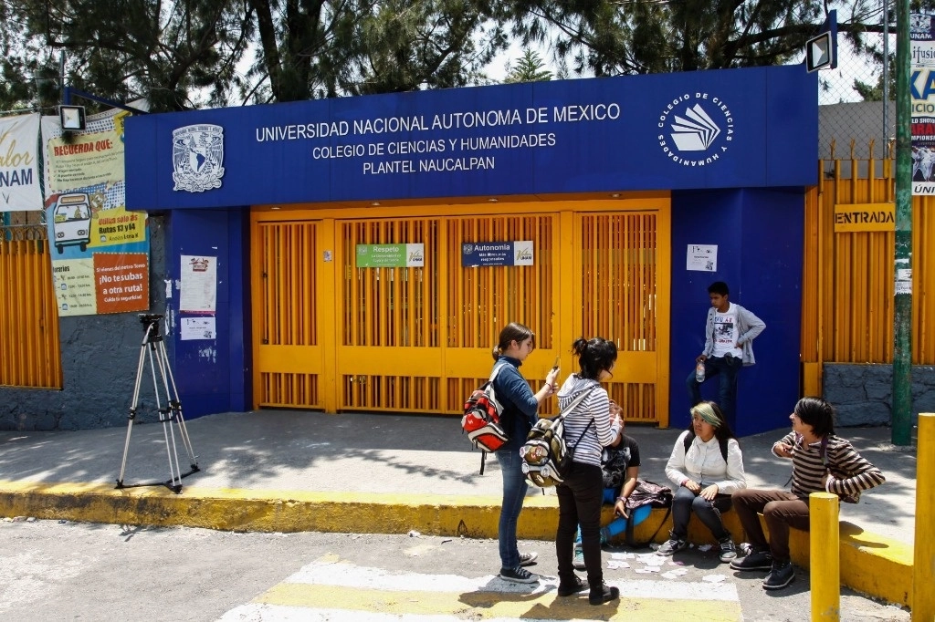 Aspecto externo de la entrada principal del CCH Naucalpan. Foto Cuartoscuro / archivo 