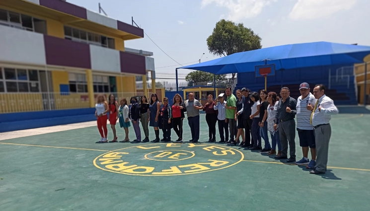 Profesores organizados informaron que el lunes de esta semana en varias escuelas iniciaron un paro activo, sin afectar las labores académicas. Foto 'La Jornada'