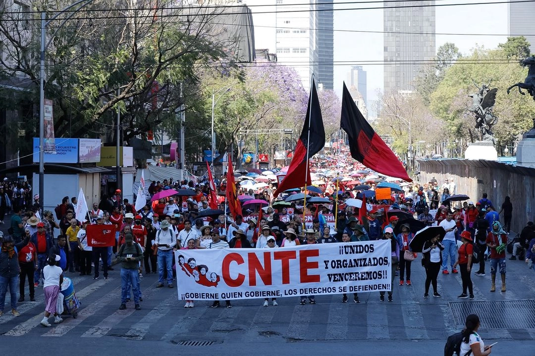Movilización de la CNTE en demanda de la abrogación de la ley del Issste ISSSTE 2007 y contra la iniciativa de reforma presentada por el Gobierno federal.  