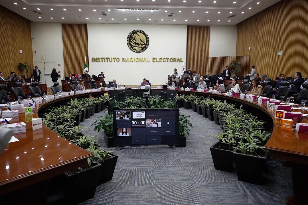 La lista de prohibiciones es larga; los candidatos no pueden ni perifonear en la calle, mientras que se autorizó –a solicitud expresa– que los aspirantes que lo consideren necesario pueden usar escoltas. Foto