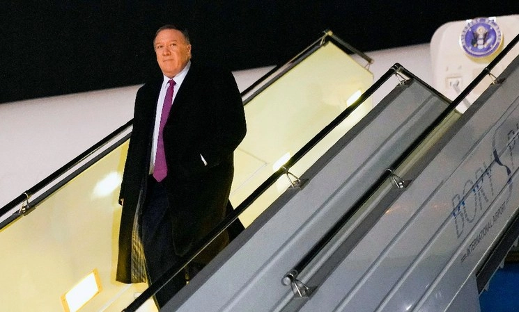Mike Pompeo, secretario de Estado de EU dijo que se le negará la entrada a su país a 13 ex militares salvadoreños acusados de asesinato. Foto Afp
