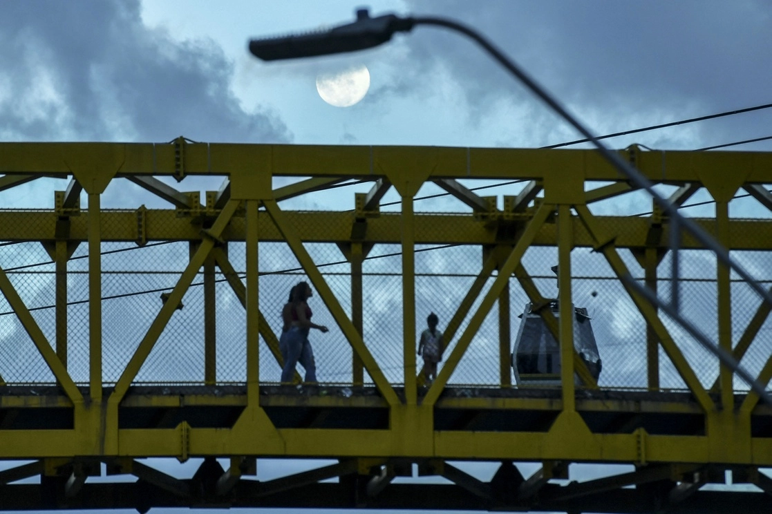 Colombia relajó en septiembre el confinamiento estricto que impuso el 25 de marzo, ante la debacle económica. Foto Afp