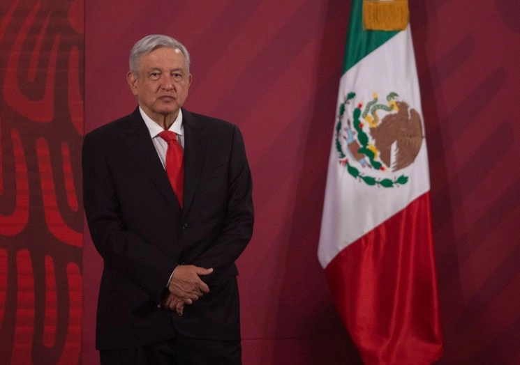El presidente Andrés Manuel López Obrador, ayer durante su conferencia matutina en Palacio Nacional. Foto Cuartoscuro